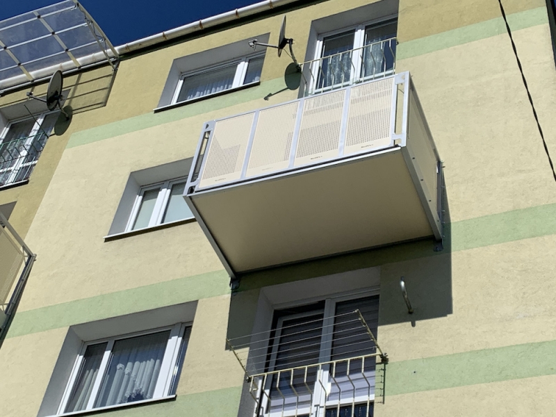Balkony nakładkowe