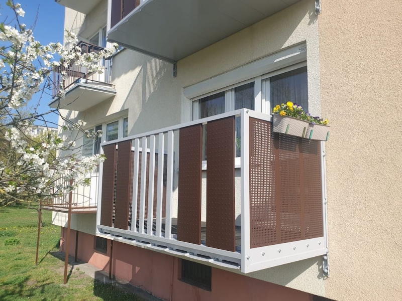Balkony podwieszane